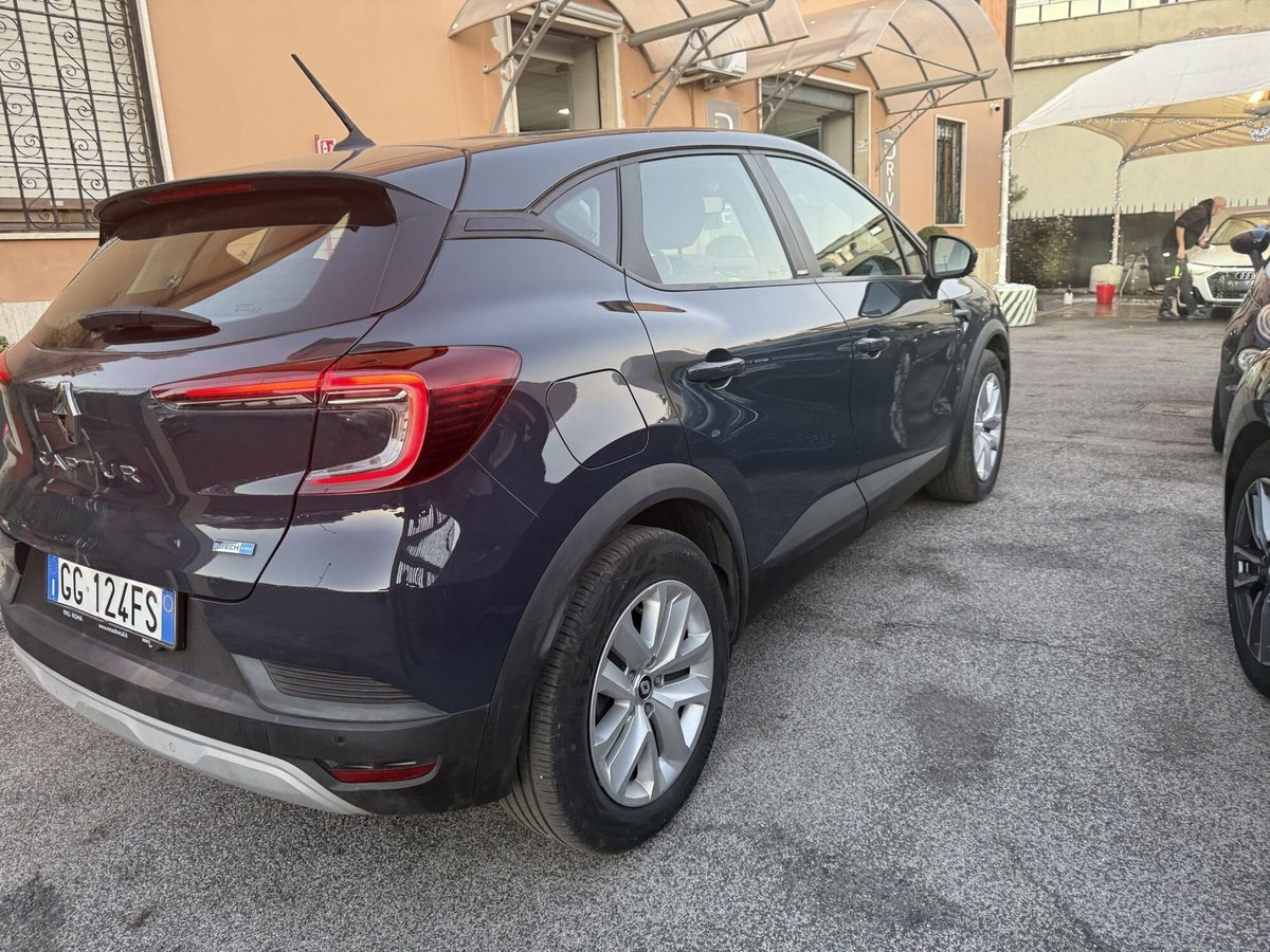 Renault Captur 1.6 full hybrid Techno 145cv auto (4)