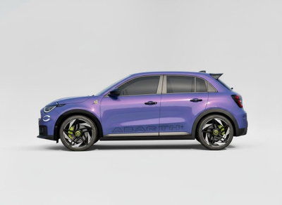 Abarth 600e 54kWh Scorpionissima 280cv (2)