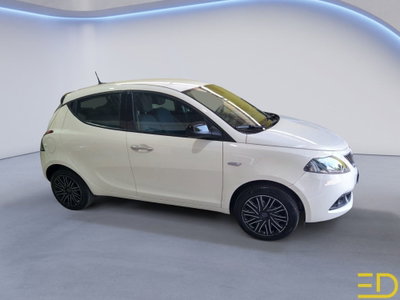 Lancia Ypsilon 1.0 FireFly 5 porte S&S Hybrid Gold Plus (3)