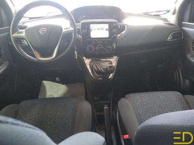 Lancia Ypsilon 1.0 FireFly 5 porte S&S Hybrid Gold Plus (6)