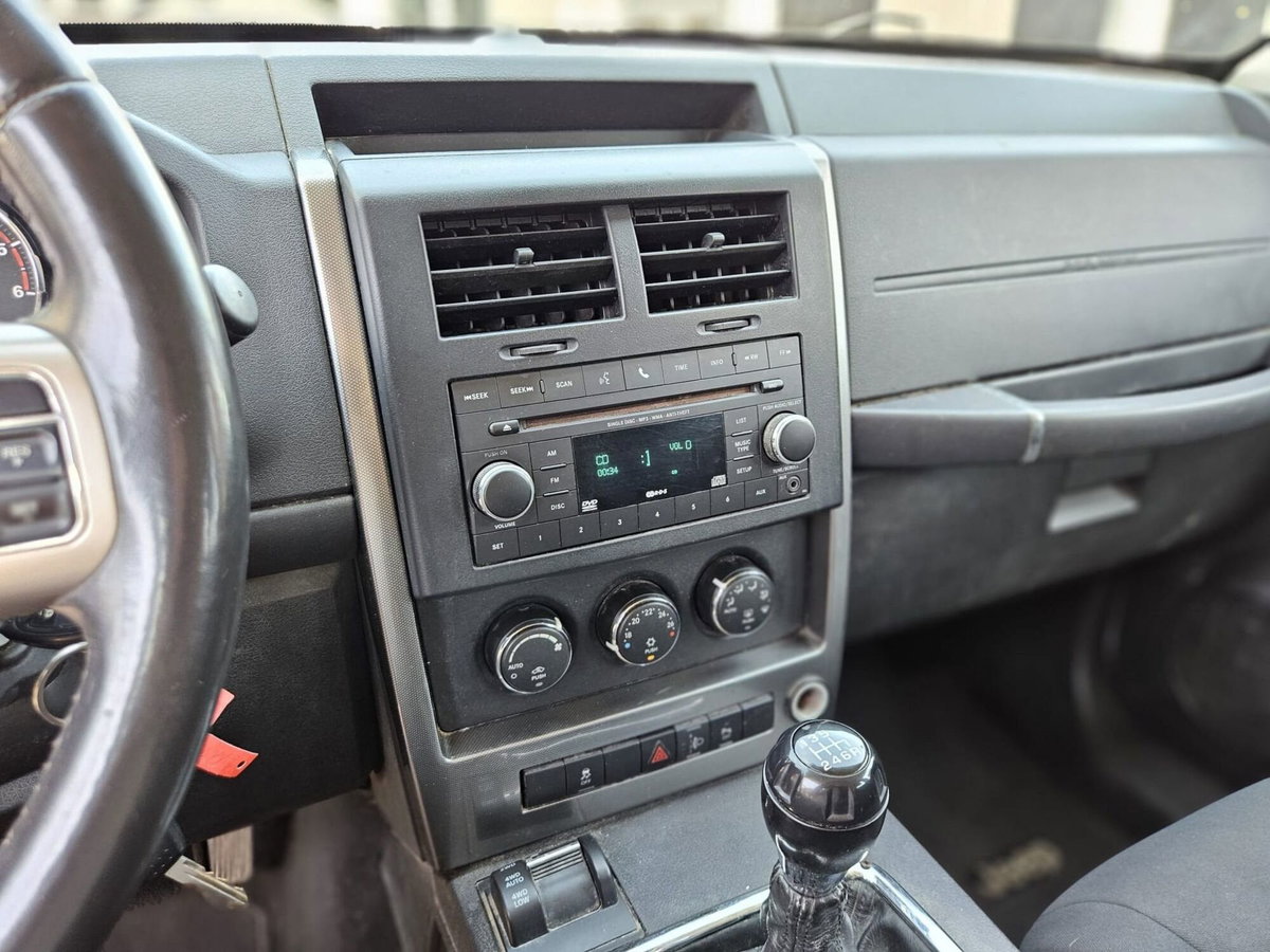 Jeep Cherokee 2.8 CRD DPF Limited (14)