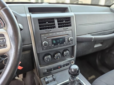 Jeep Cherokee 2.8 CRD DPF Limited (14)