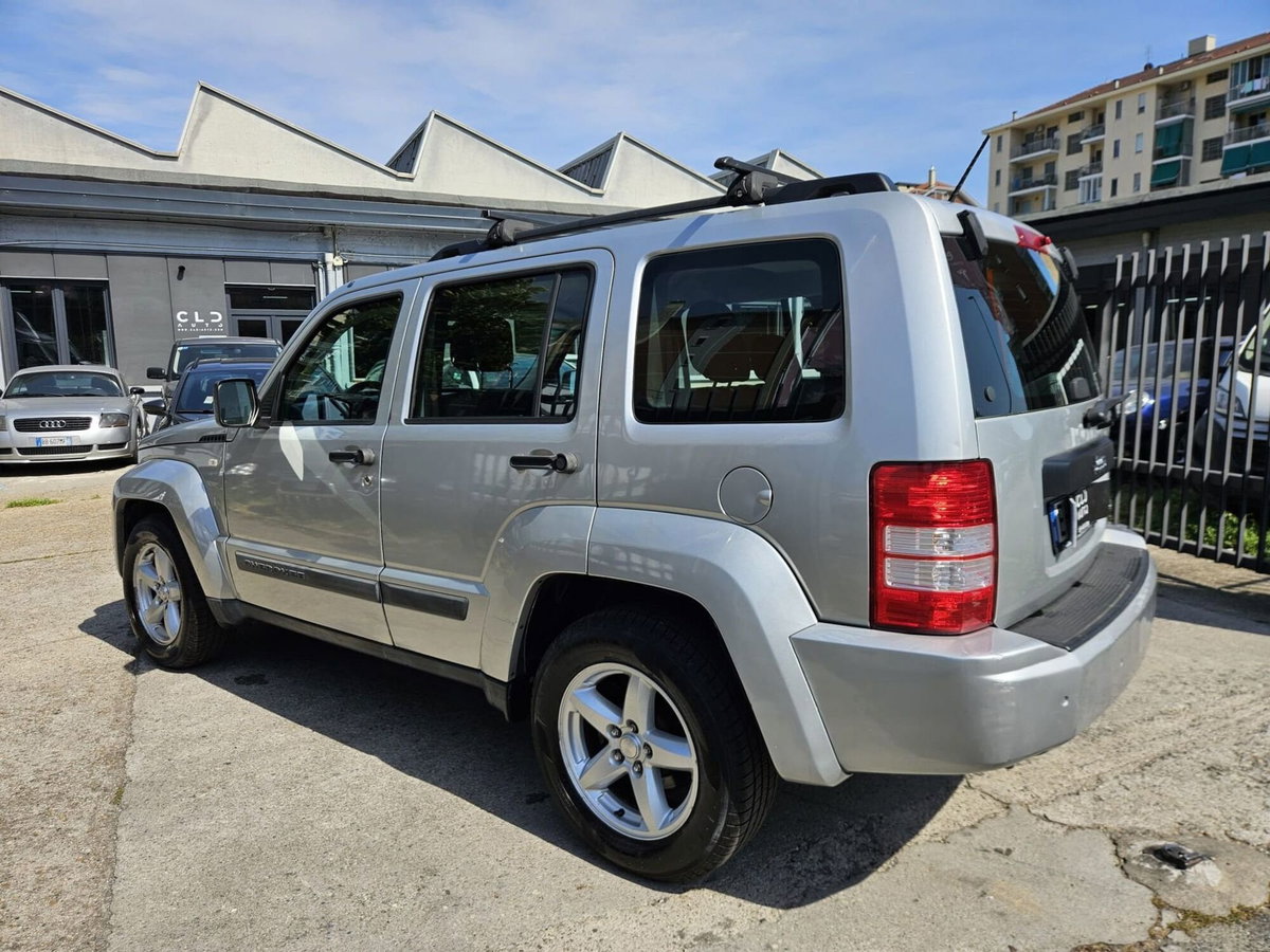 Jeep Cherokee 2.8 CRD DPF Limited (6)