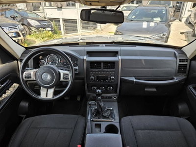 Jeep Cherokee 2.8 CRD DPF Limited (9)