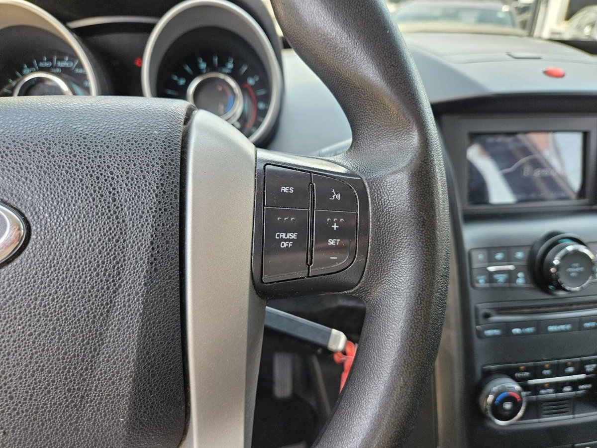 Mahindra XUV500 XUV500 2.2 16V FWD W6 (15)