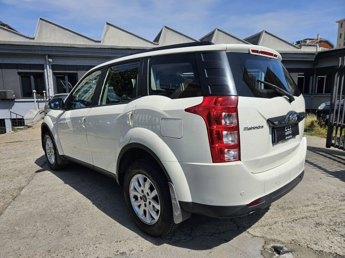 Mahindra XUV500 XUV500 2.2 16V FWD W6 (6)