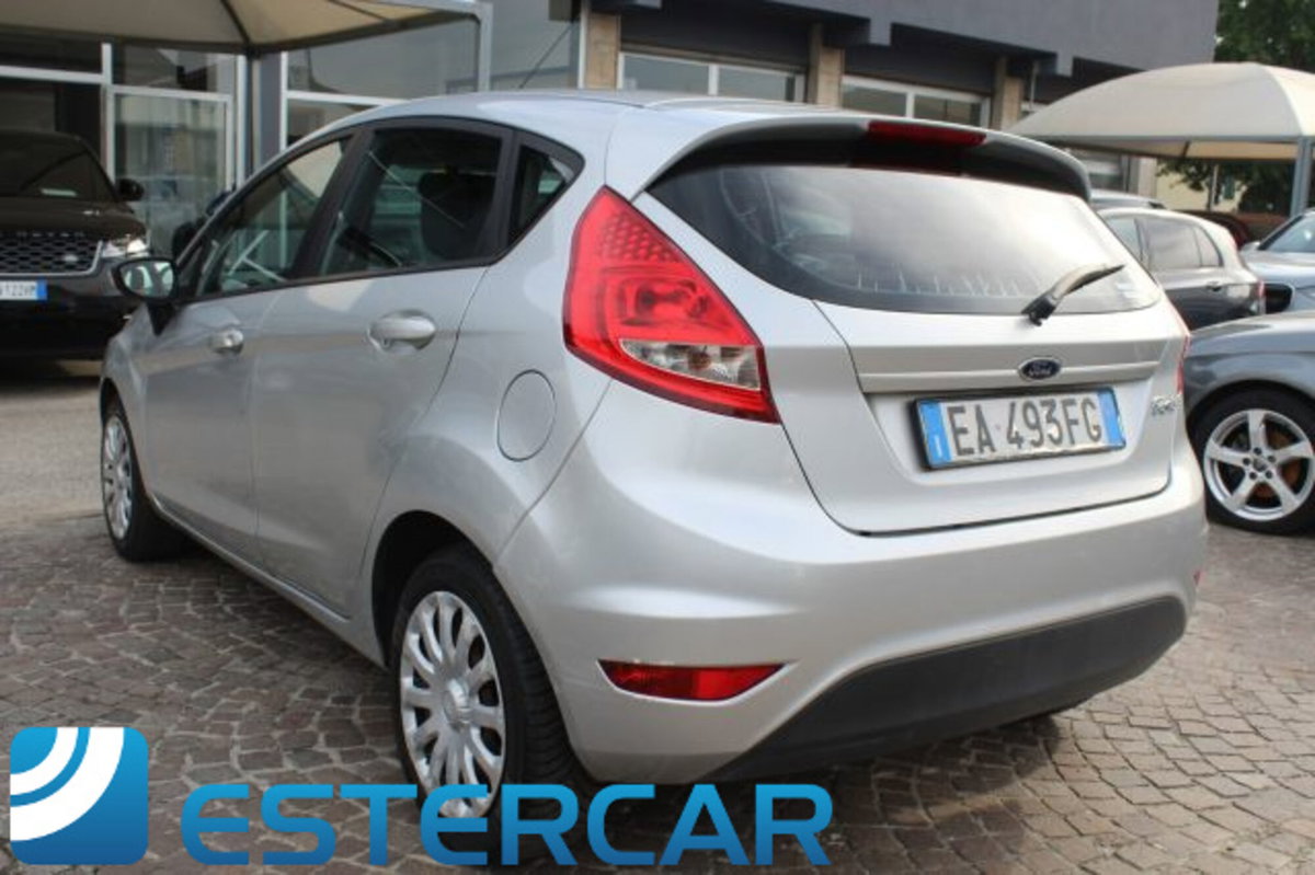 Ford Fiesta 1.4 5 porte Bz.- GPL Titanium (13)