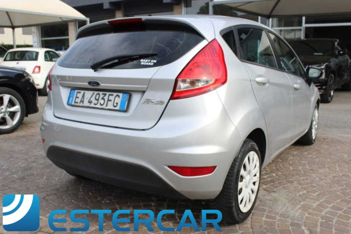 Ford Fiesta 1.4 5 porte Bz.- GPL Titanium (2)