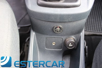 Ford Fiesta 1.4 5 porte Bz.- GPL Titanium (20)