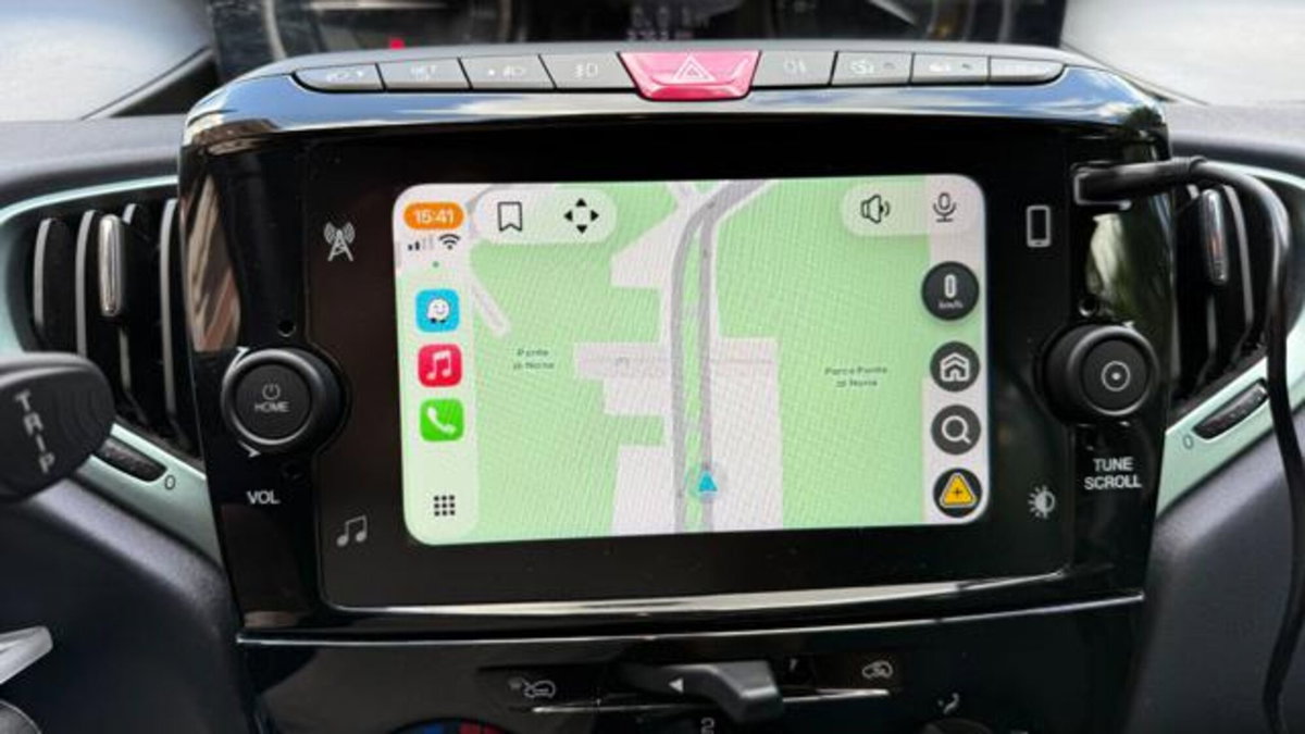 Lancia Ypsilon 1.0 FireFly 5 porte S&S Hybrid Ecochic Silver (10)