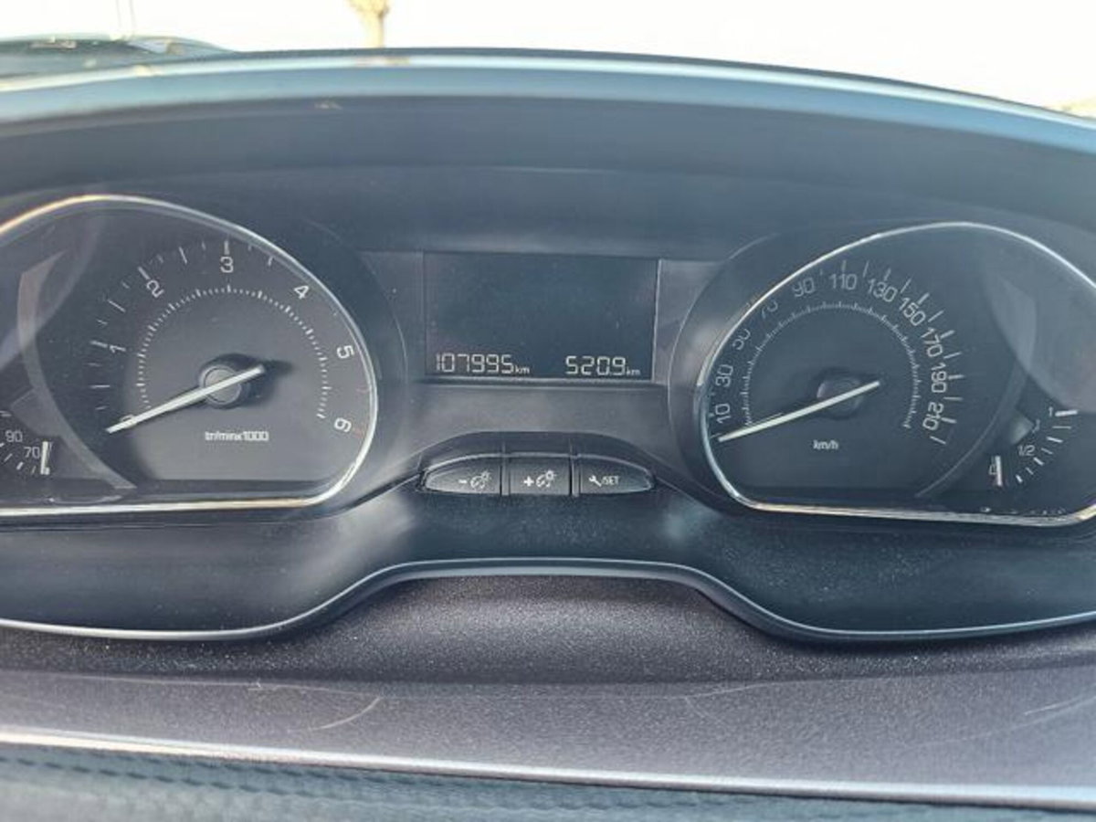 Peugeot 2008 75 Active (11)