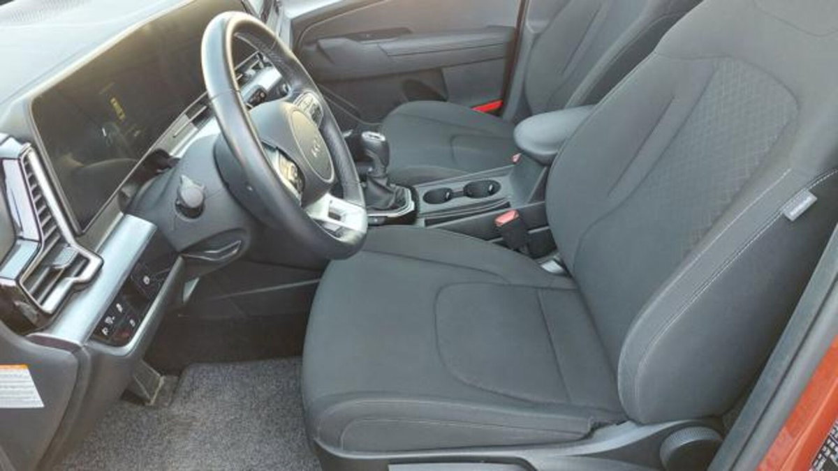 Kia Sportage 1.6 CRDI 136 CV 2WD Mild Hybrid Business Class (6)