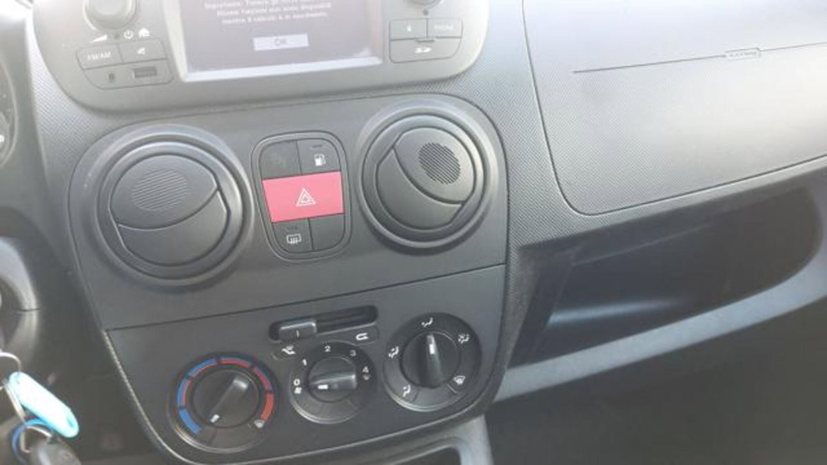 Fiat Qubo 1.4 8V 77 CV Easy (11)