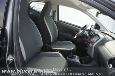 Toyota Aygo 1.0 VVT-i 72 CV 5 porte x-play (11)