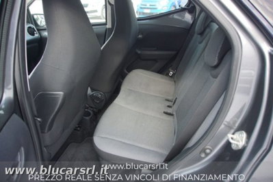 Toyota Aygo 1.0 VVT-i 72 CV 5 porte x-play (12)