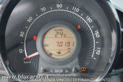 Toyota Aygo 1.0 VVT-i 72 CV 5 porte x-play (13)