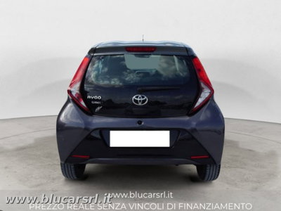 Toyota Aygo 1.0 VVT-i 72 CV 5 porte x-play (4)