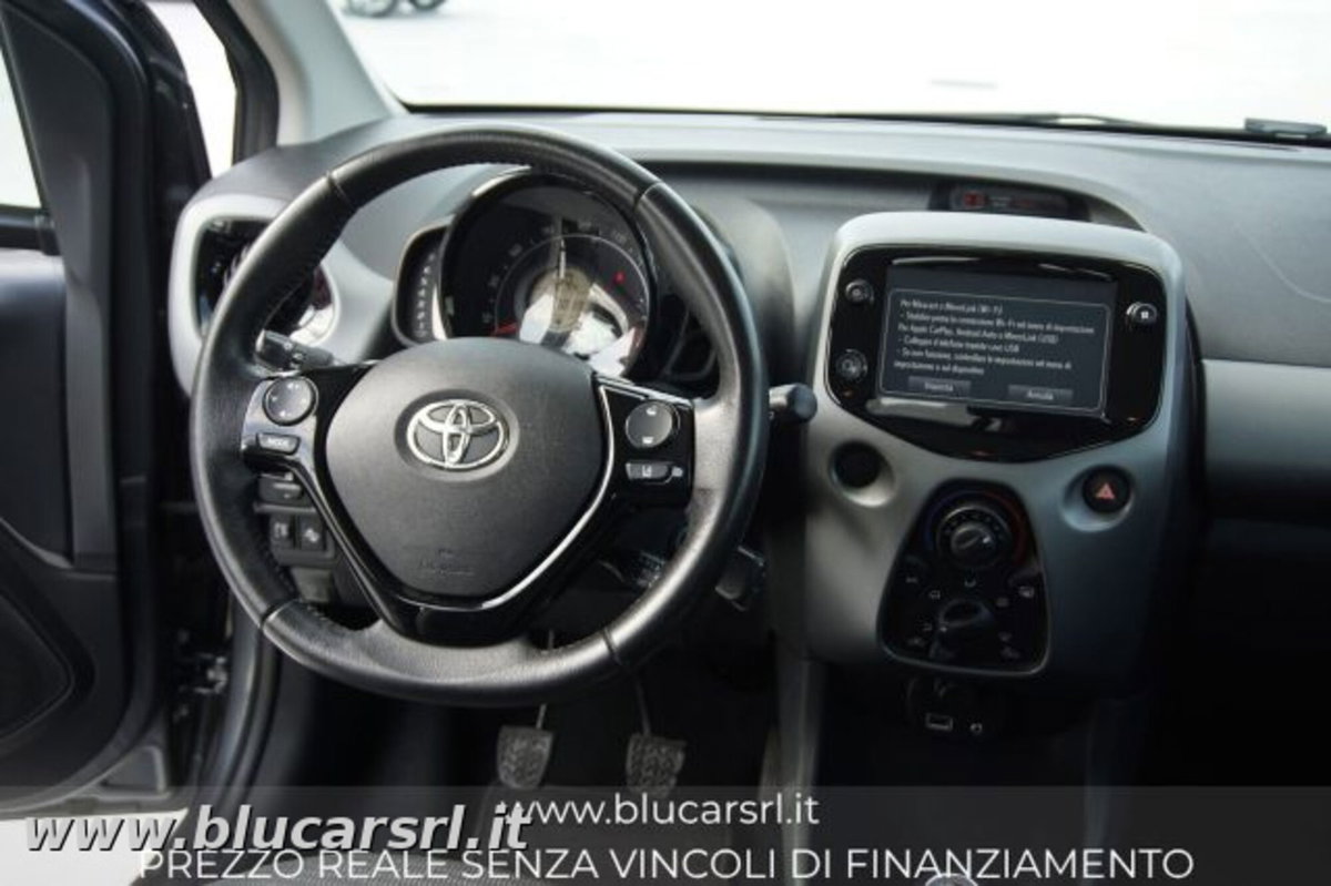 Toyota Aygo 1.0 VVT-i 72 CV 5 porte x-play (7)