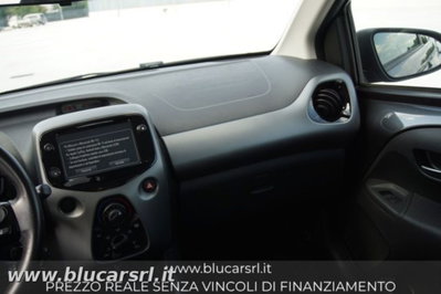 Toyota Aygo 1.0 VVT-i 72 CV 5 porte x-play (9)