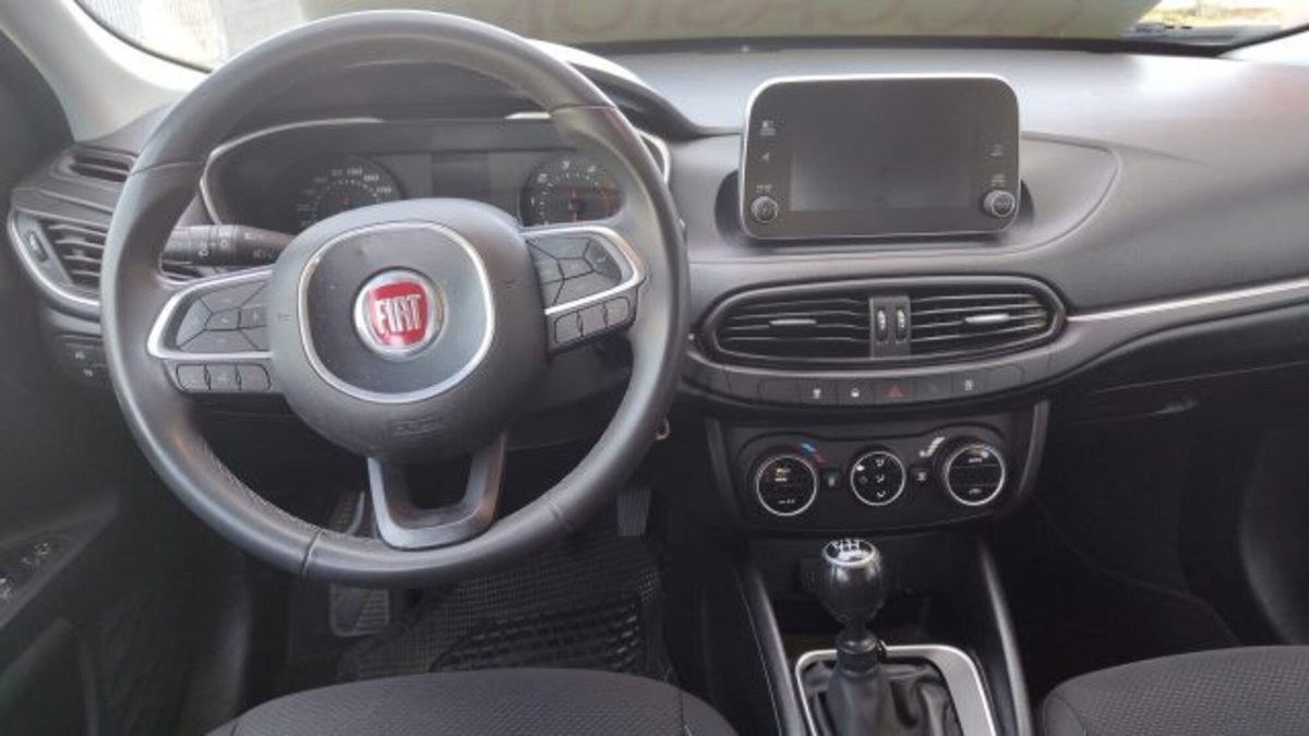Fiat Tipo Station Wagon Tipo 1.6 Mjt S&S SW Lounge (9)