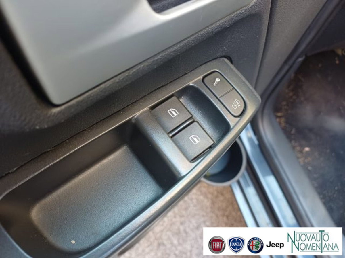 Volkswagen Fox 1.2 (10)
