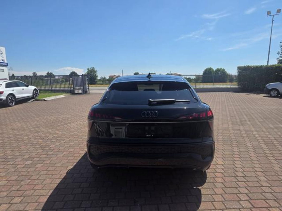 Audi Q3 Sportback 35 TDI quattro S tronic S line edition (6)
