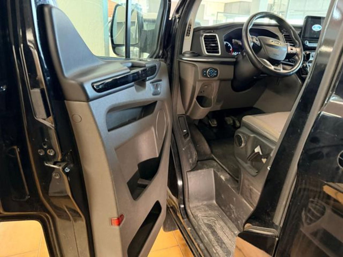 Ford Tourneo Custom 290 2.0 TDCi 170CV aut. PC Sport (7)