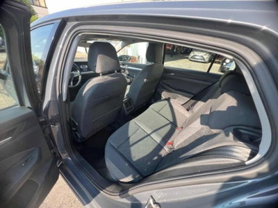 Volkswagen Golf 2.0 TDI SCR Life (13)