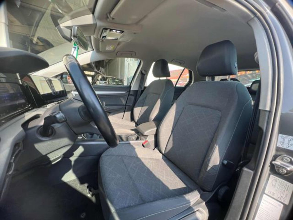 Volkswagen Golf 2.0 TDI SCR Life (9)