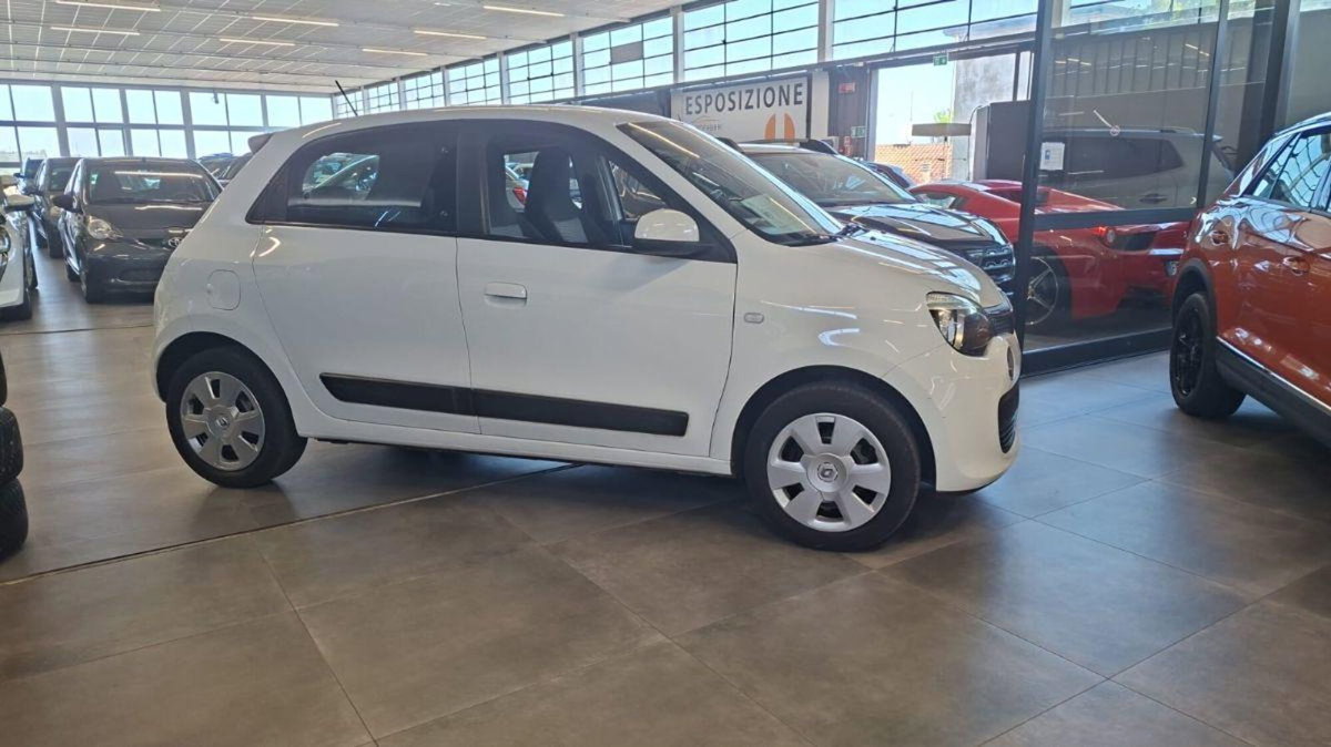 Renault Twingo 1.0 SCe Wave (4)