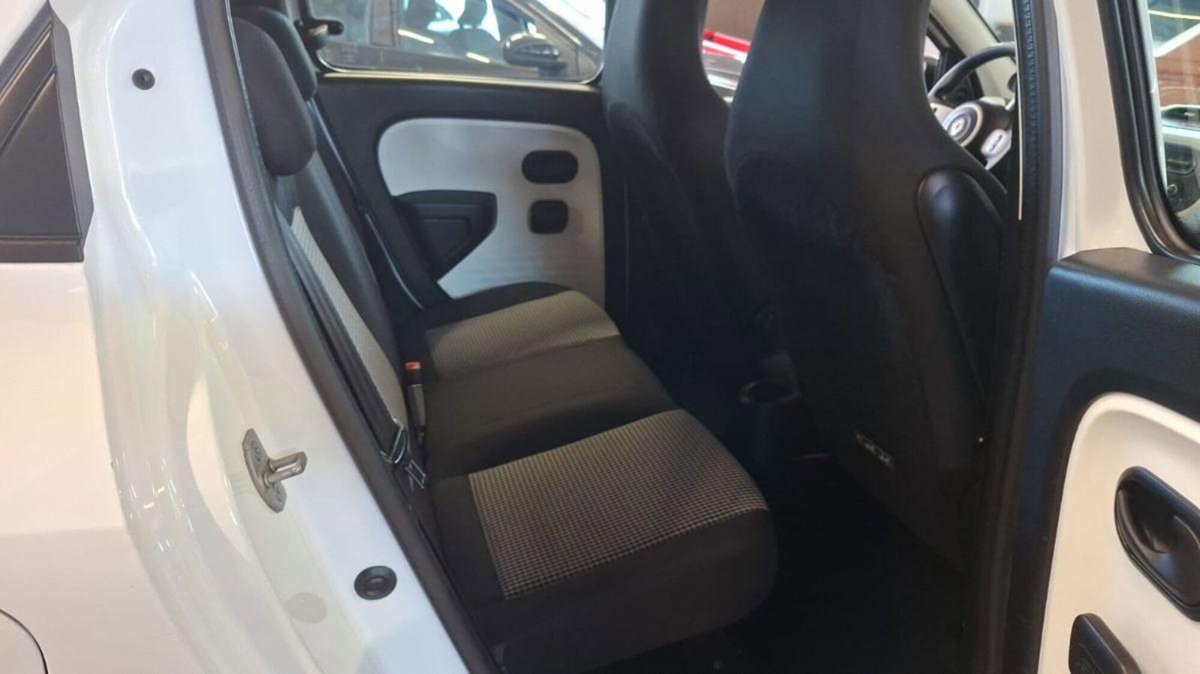 Renault Twingo 1.0 SCe Wave (8)
