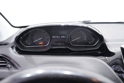 Peugeot 208 82 5 porte Access (13)