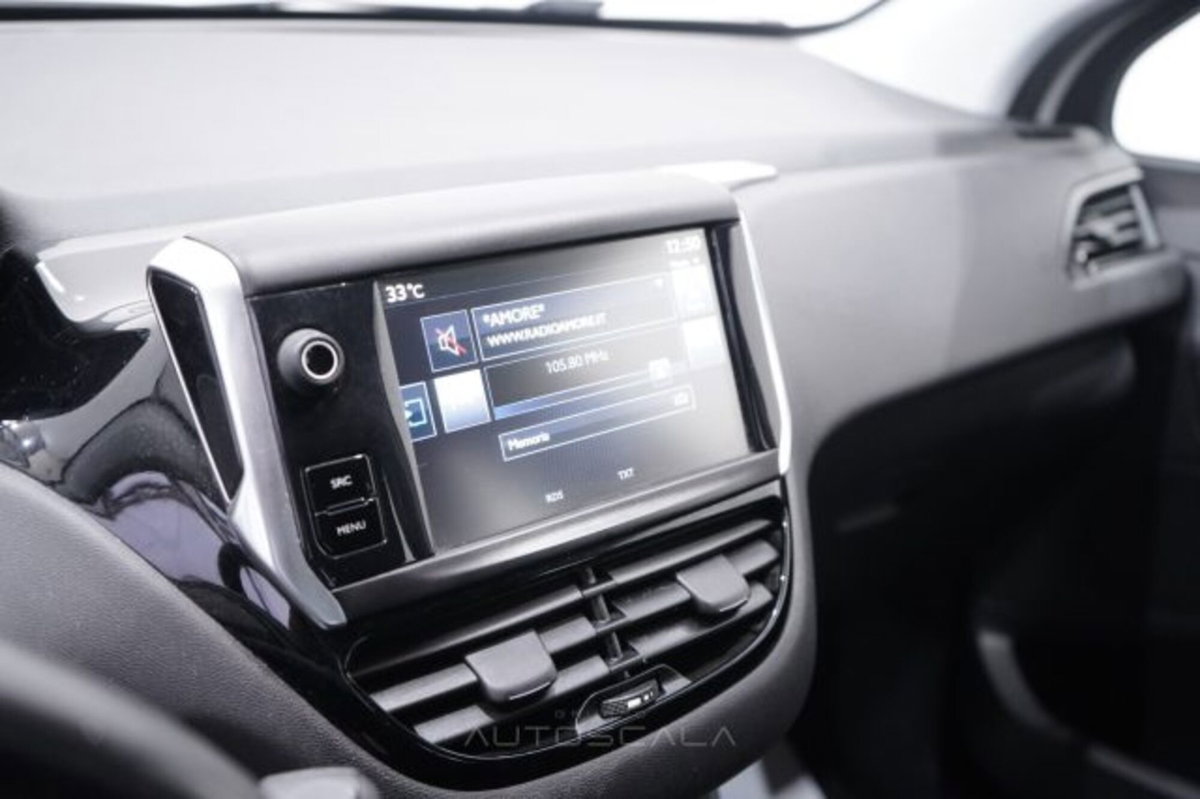 Peugeot 208 82 5 porte Access (15)