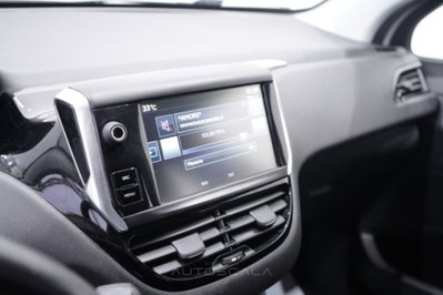 Peugeot 208 82 5 porte Access (15)