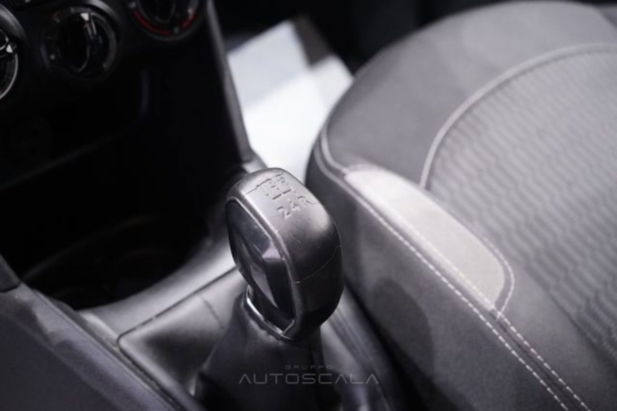 Peugeot 208 82 5 porte Access (17)