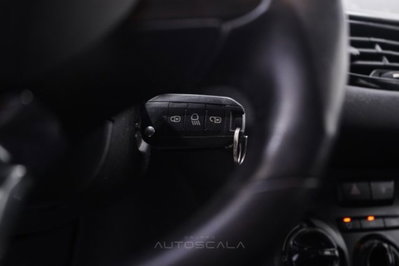 Peugeot 208 82 5 porte Access (20)