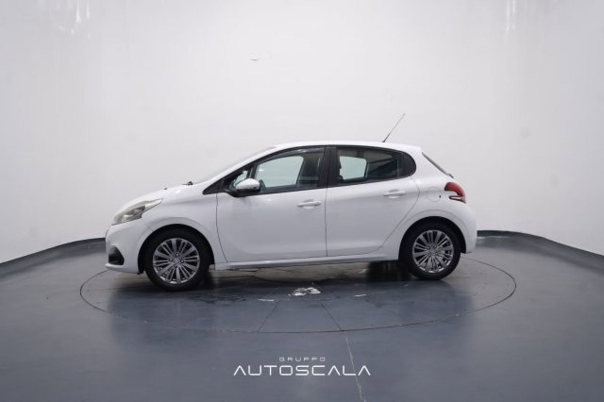 Peugeot 208 82 5 porte Access (3)