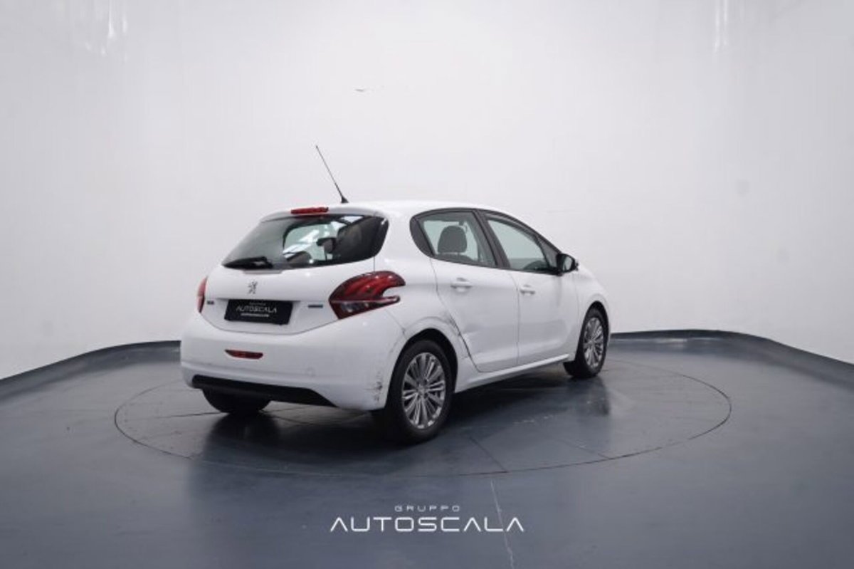 Peugeot 208 82 5 porte Access (6)