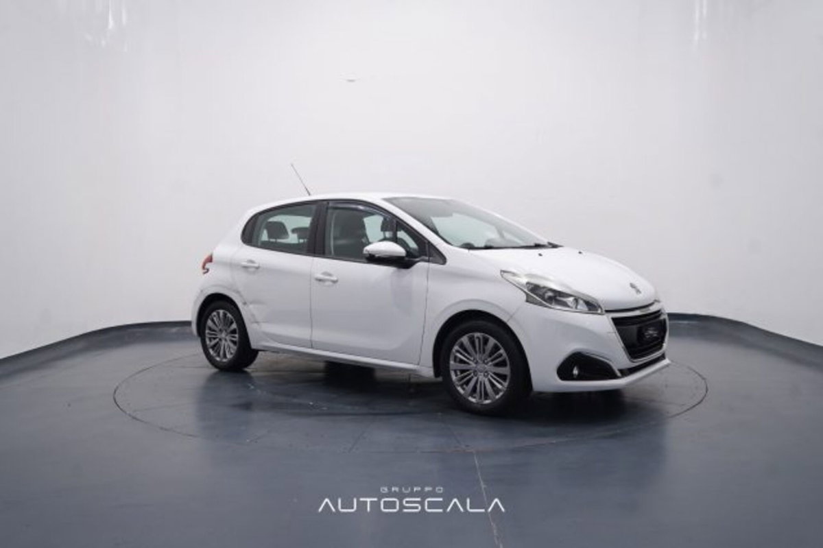 Peugeot 208 82 5 porte Access (8)