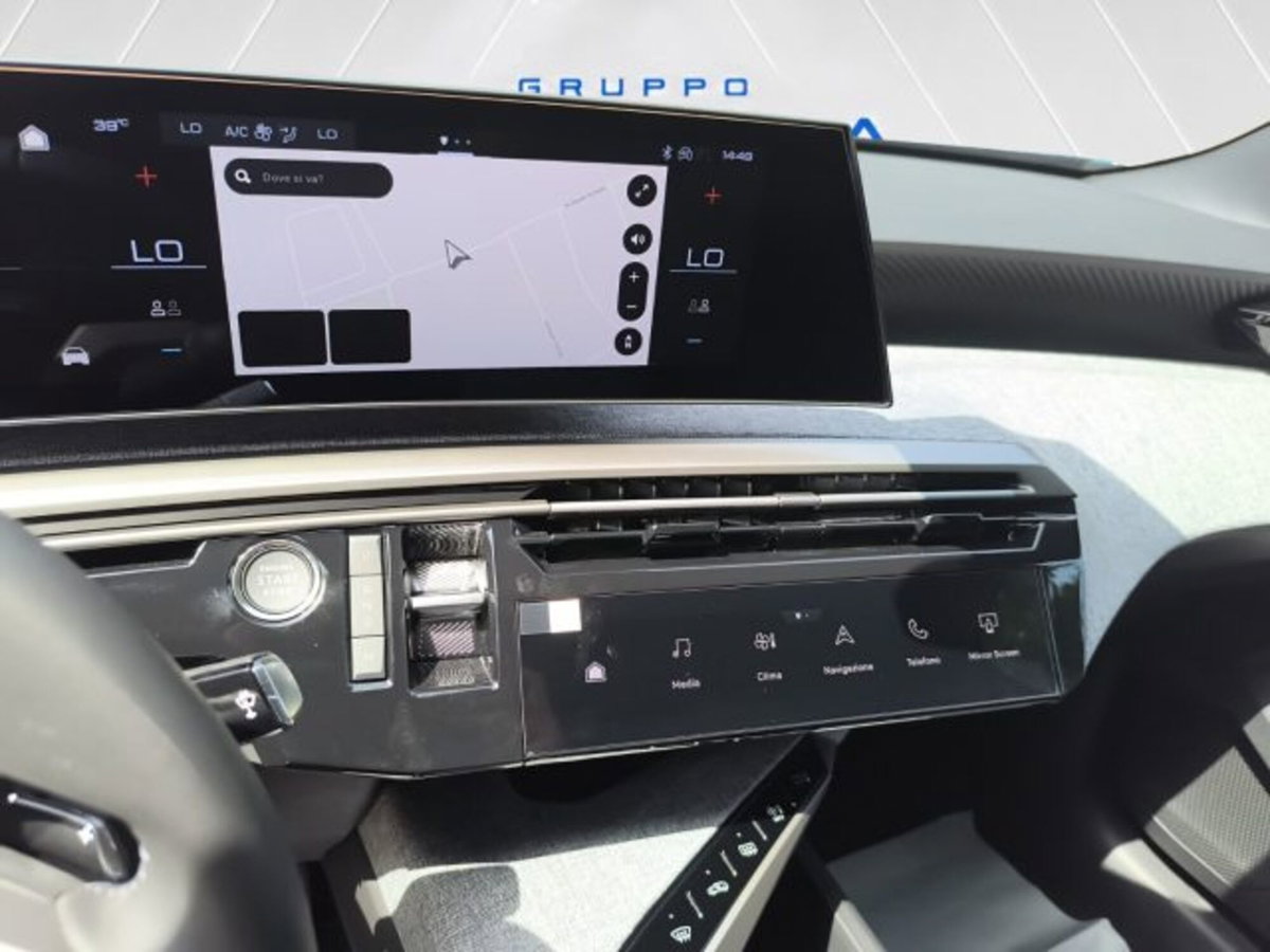 Peugeot 3008 1.2 hybrid Allure Business 145cv e-dcs6 (13)