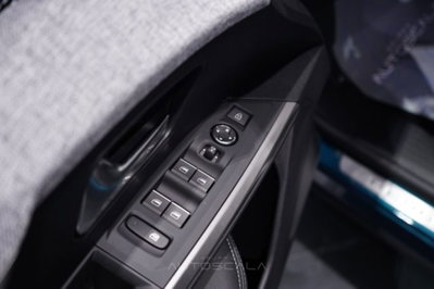 Peugeot 3008 1.2 hybrid GT 145cv e-dcs6 (10)