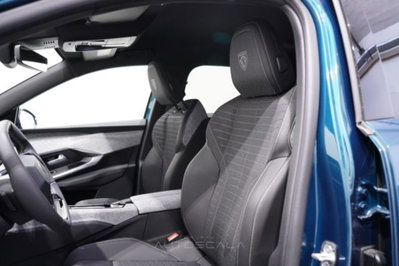 Peugeot 3008 1.2 hybrid GT 145cv e-dcs6 (11)