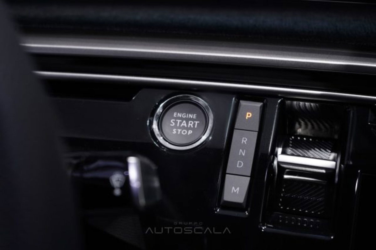 Peugeot 3008 1.2 hybrid GT 145cv e-dcs6 (19)