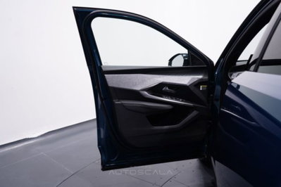 Peugeot 3008 1.2 hybrid GT 145cv e-dcs6 (9)