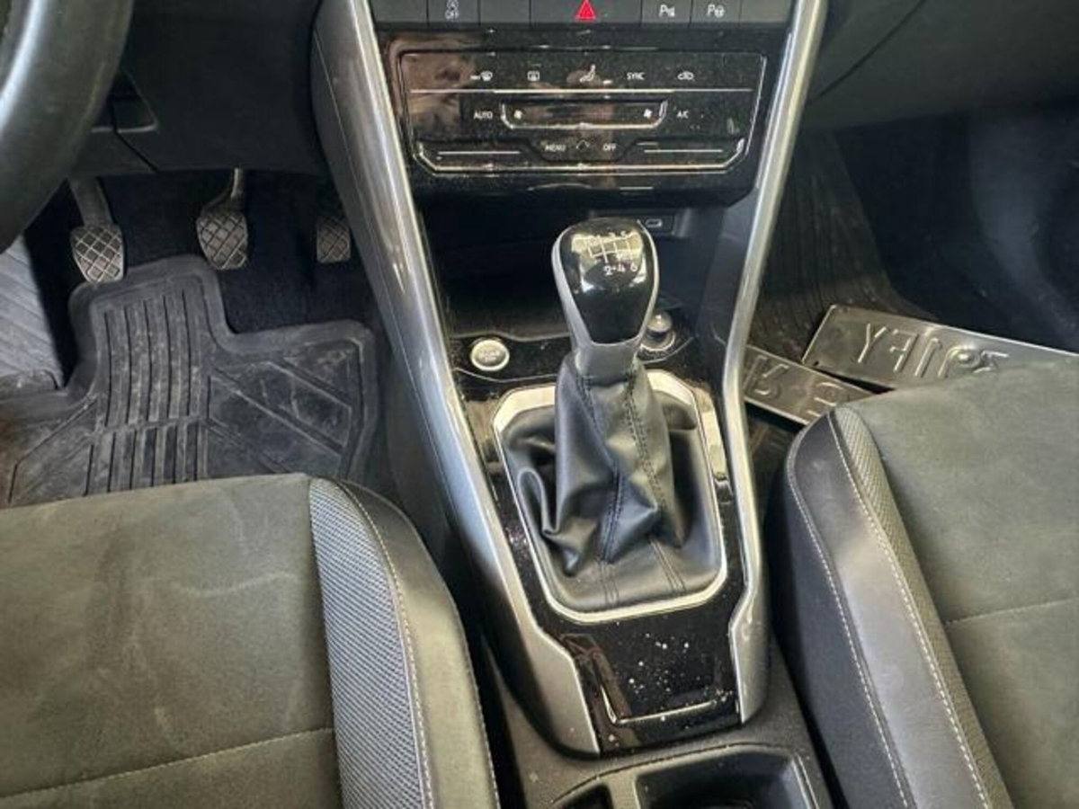 Volkswagen T-Roc 1.0 TSI Style (17)