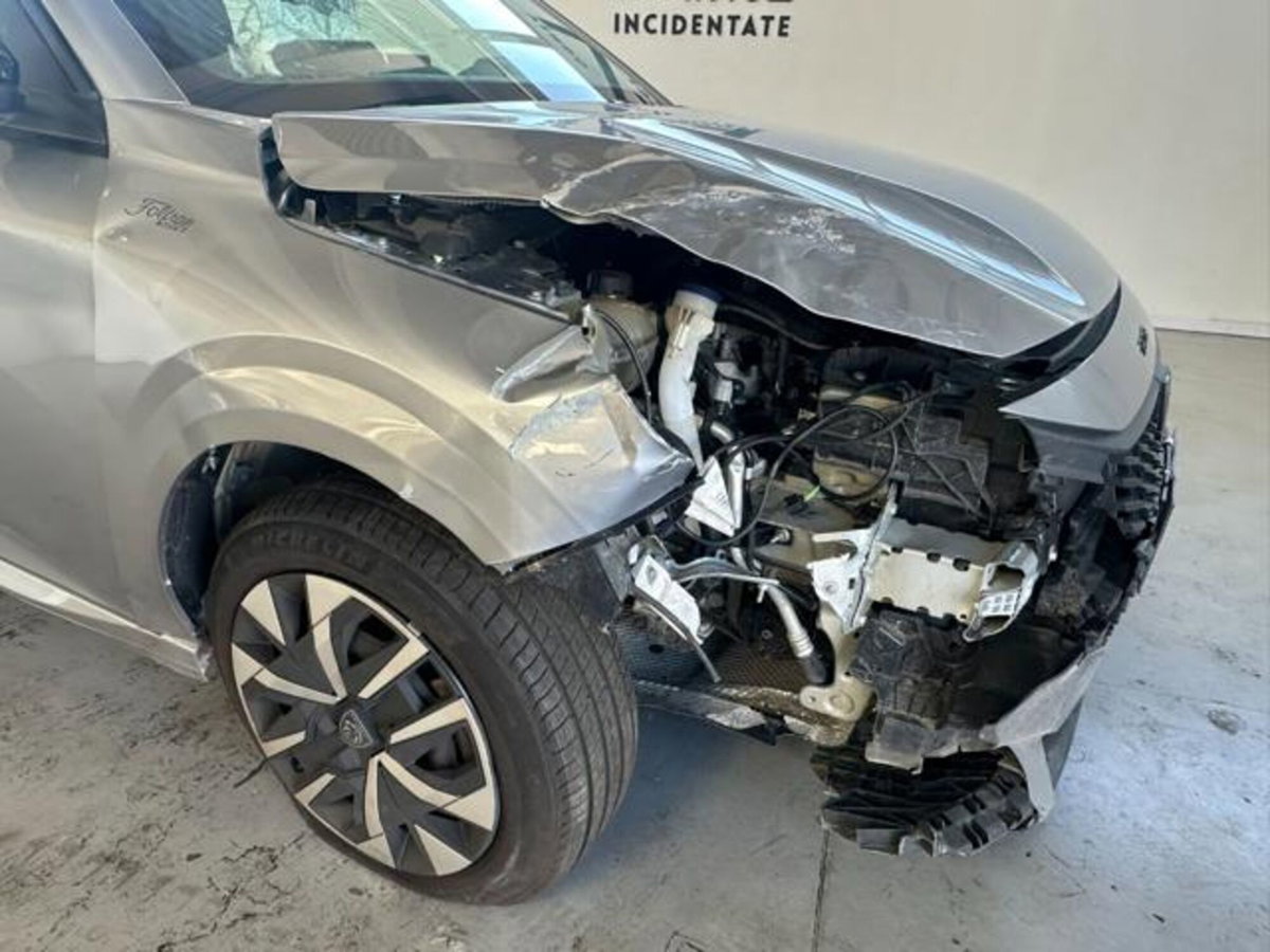 Peugeot 208 1.2 puretech Active s&s 100cv (10)
