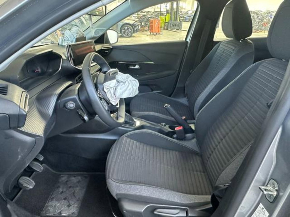 Peugeot 208 1.2 puretech Active s&s 100cv (13)