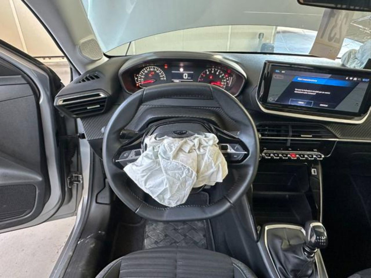 Peugeot 208 1.2 puretech Active s&s 100cv (17)