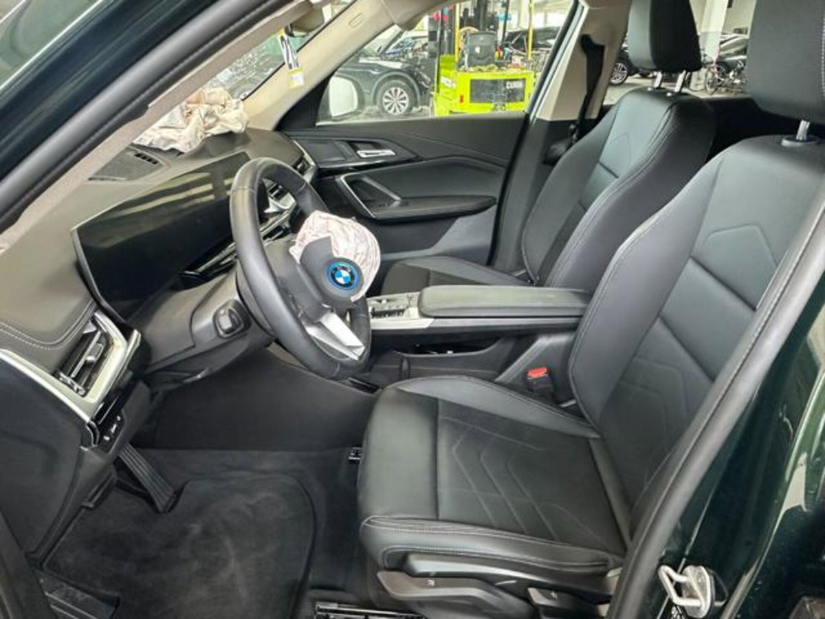 BMW iX1 edrive 20 Special Edition (11)