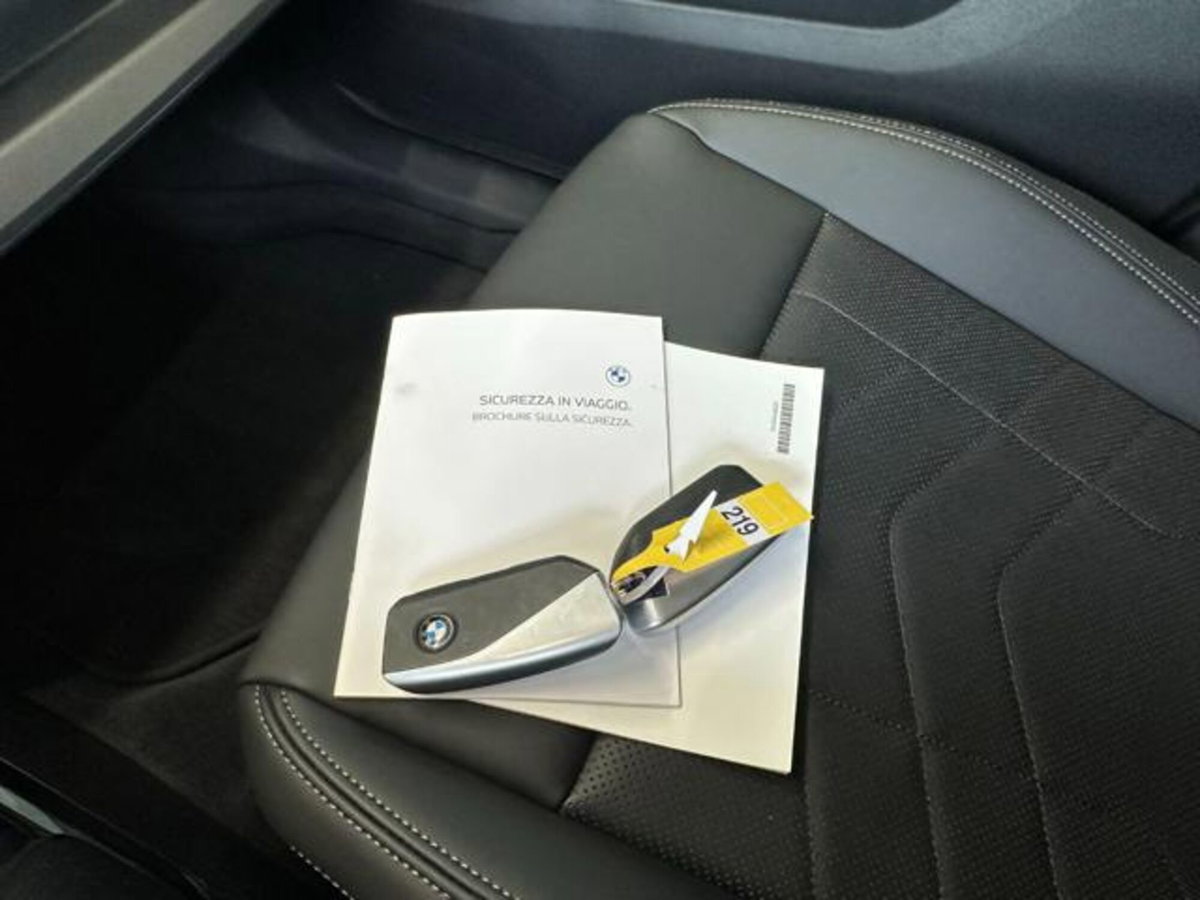 BMW iX1 edrive 20 Special Edition (18)